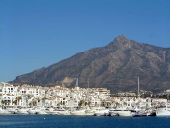 Marbella and Golden Mile Tour with Puerto Banus Visit